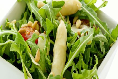 Retete italienesti. Salata simpla de sparanghel verde